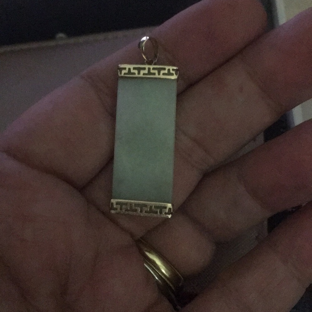 Jade and gold and pendant